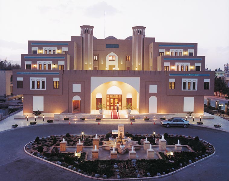 هتل های یزد-میبد-کویر